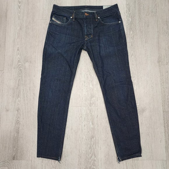 Diesel Men's Larkee Regular Straight Wash 0RUS7 Button Fly Jeans Size W30 x L32 - Picture 1 of 10